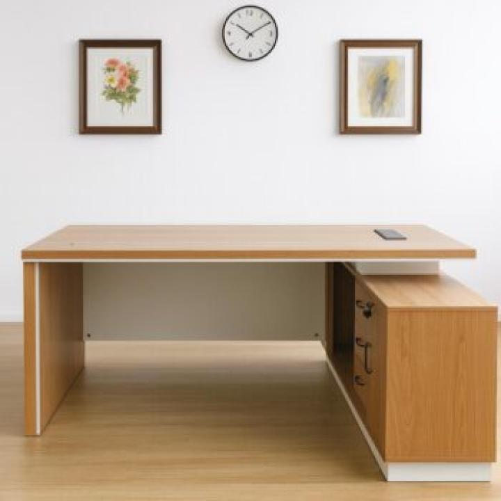 1600mm Executive Office Desk With Drawers 