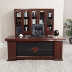 1600mm Executive Desk With Sleek Design 