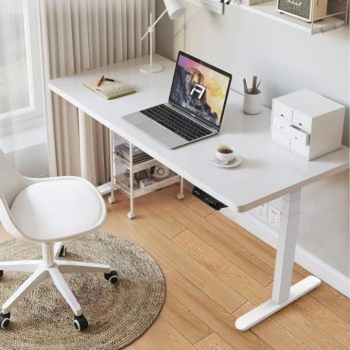 Electric height adjustable standing desk 