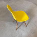 Eames Plastic Dinning Seat 