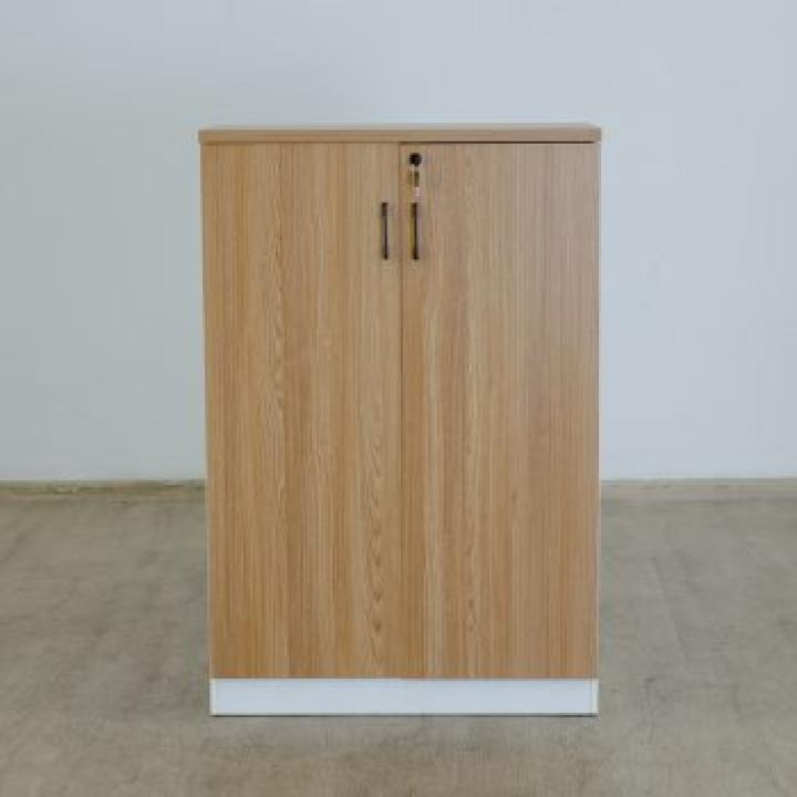 2-Door wooden credenza cabinet 
