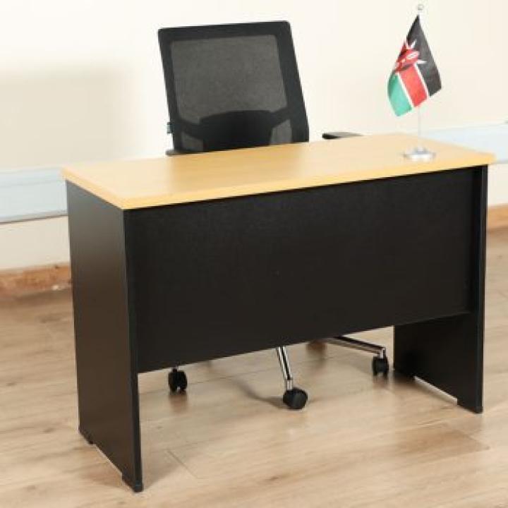0.9m Office Desk 