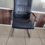 Executive waiting seat (Black) 